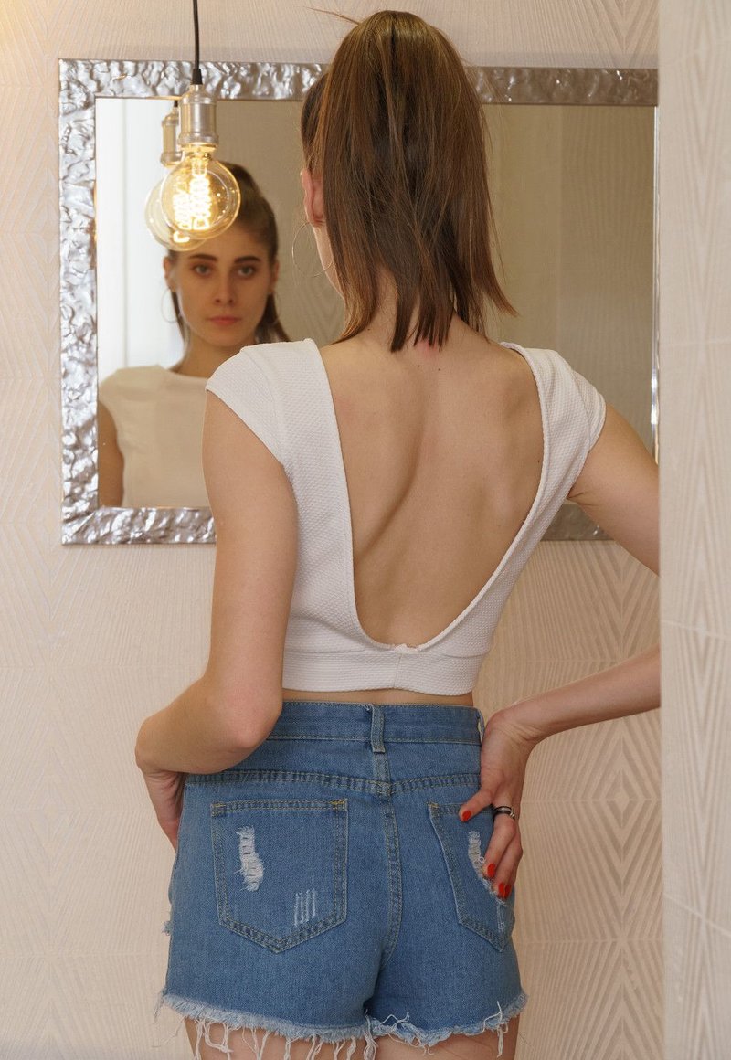 Любовь, 25